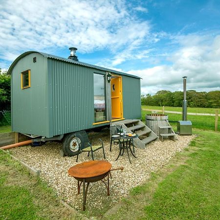 ホテル Kidwelly Glamping エクステリア 写真