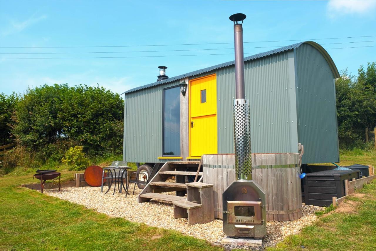 ホテル Kidwelly Glamping エクステリア 写真